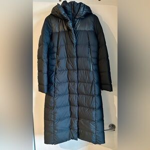 Women’s North Face Long Puffer